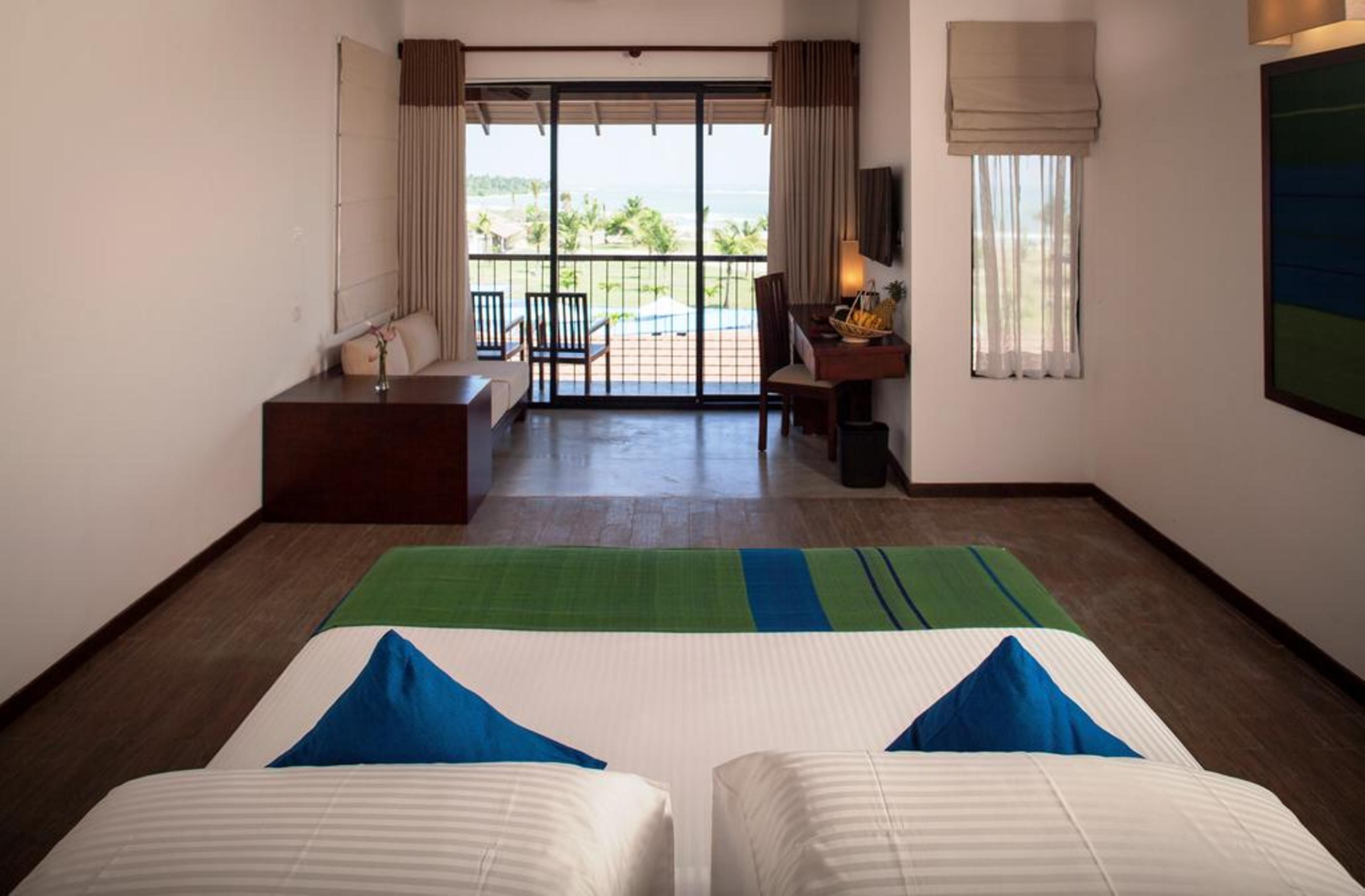 The Calm Resort & Spa Passikudah Esterno foto
