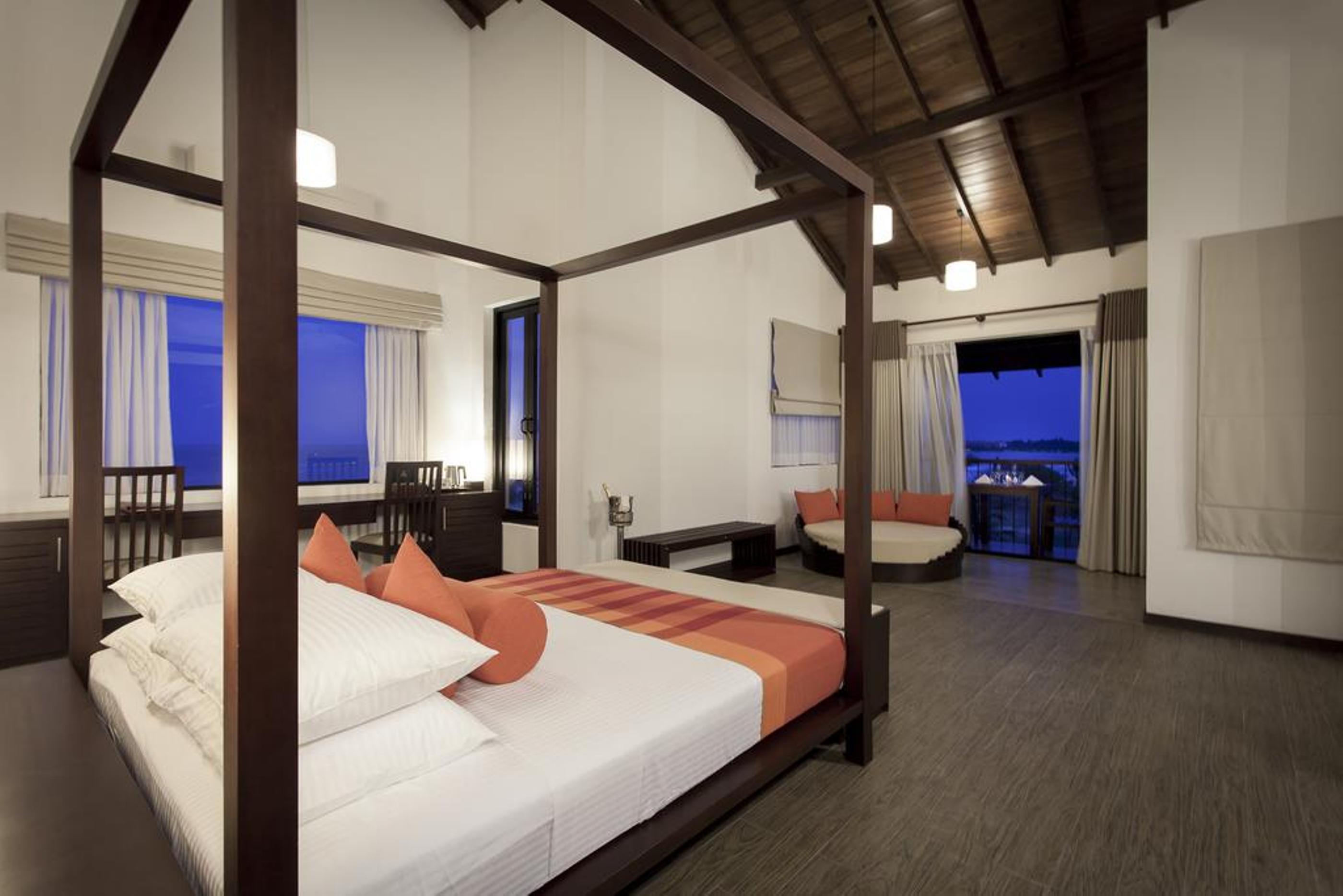The Calm Resort & Spa Passikudah Esterno foto