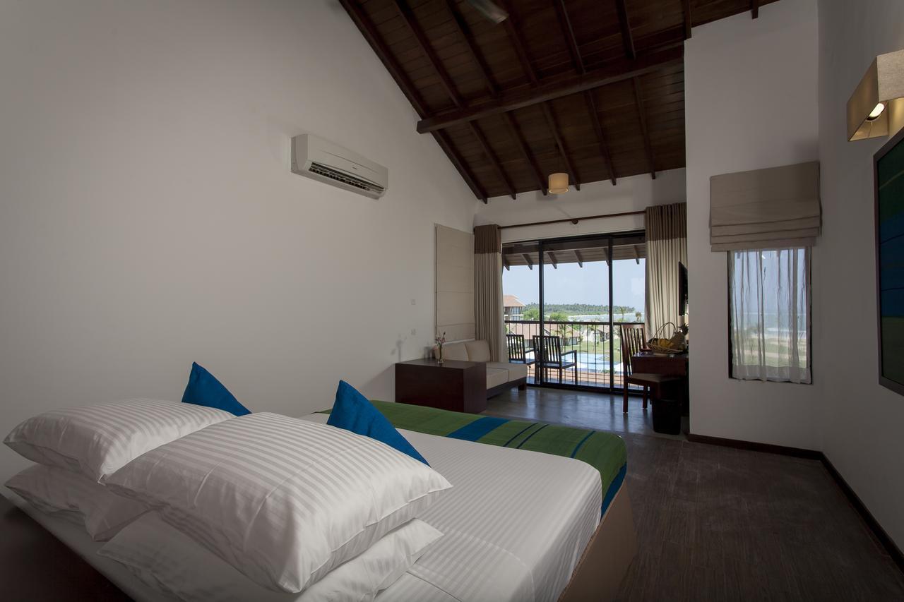 The Calm Resort & Spa Passikudah Esterno foto