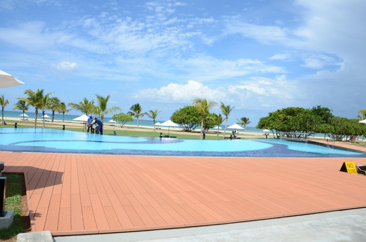 The Calm Resort & Spa Passikudah Esterno foto