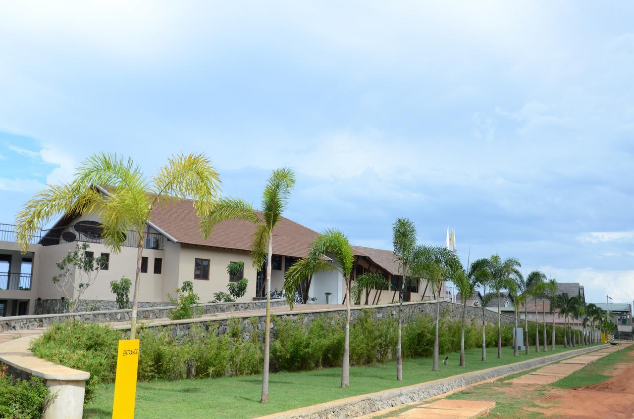 The Calm Resort & Spa Passikudah Esterno foto