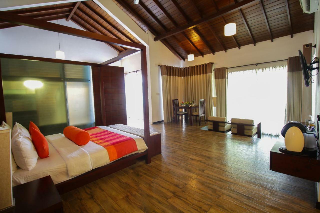 The Calm Resort & Spa Passikudah Esterno foto