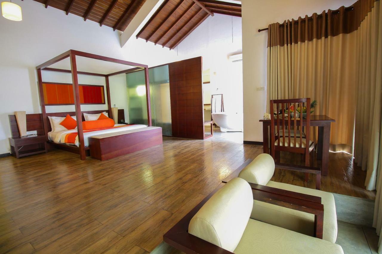 The Calm Resort & Spa Passikudah Esterno foto